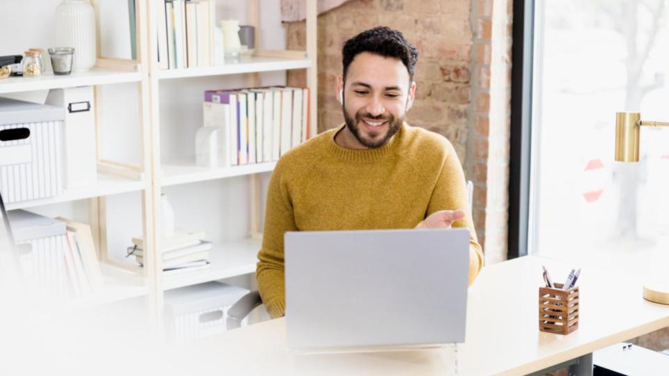 Sales pro checks his updated list of hot accounts and insights.